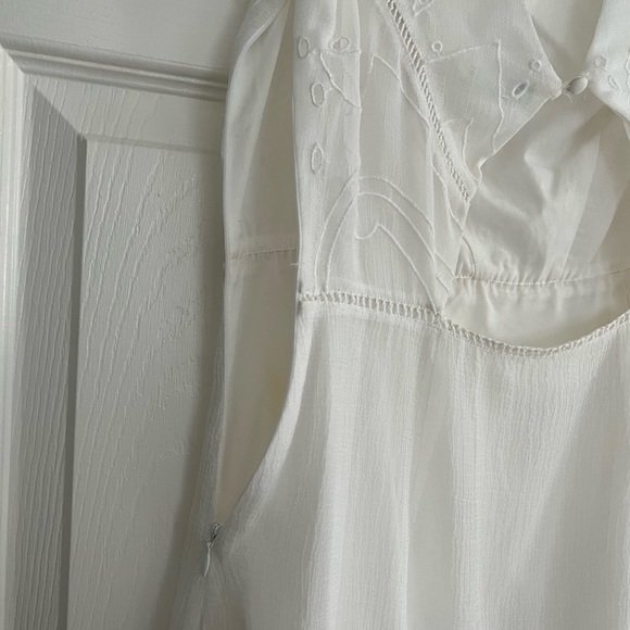 KIMCHI BLUE White Eyelet Dress - Picture 6 of 6